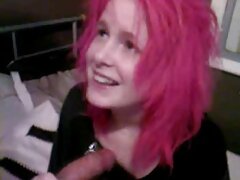 彼は隠しカメラを置く 女の子 の ため の エロ 動画
