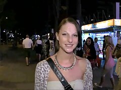 十代のファックロシアYulka鶏にフロントのカメラ新しい 女の子 の ため の アダルト