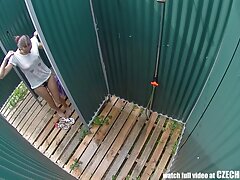 黒い女の子は疲れを知らない、キラノワールは男にディックです。 女の子 用 エロ 動画